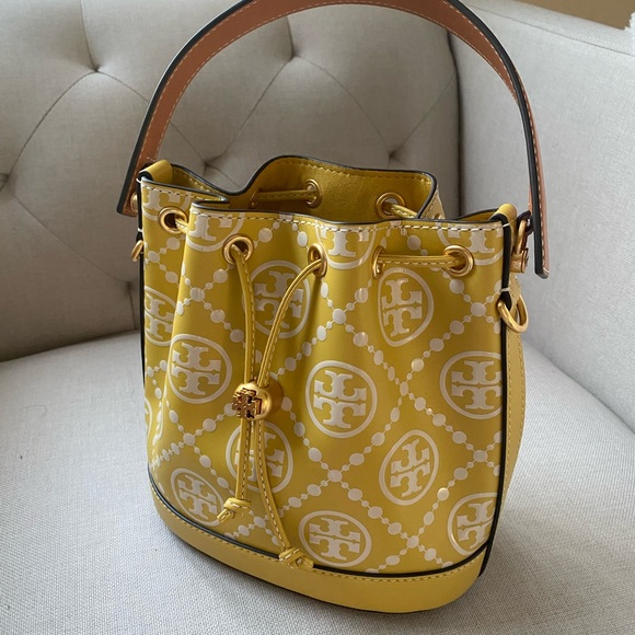 NEW T Monogram Contrast Embossed Bucket Bag - Picture 2 of 7